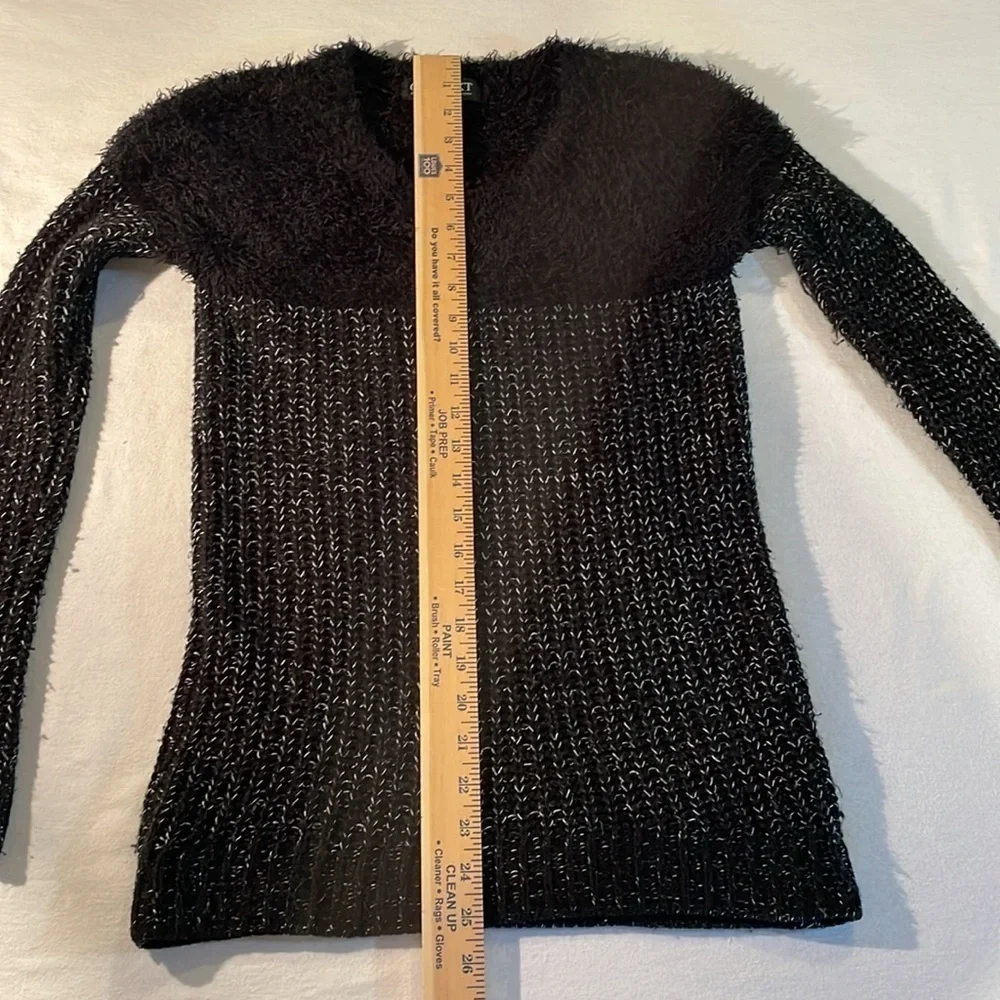 Context Lord & Taylor Fuzzy Sweater Pullover XS, Black & White, GC, - Picture 12 of 16
